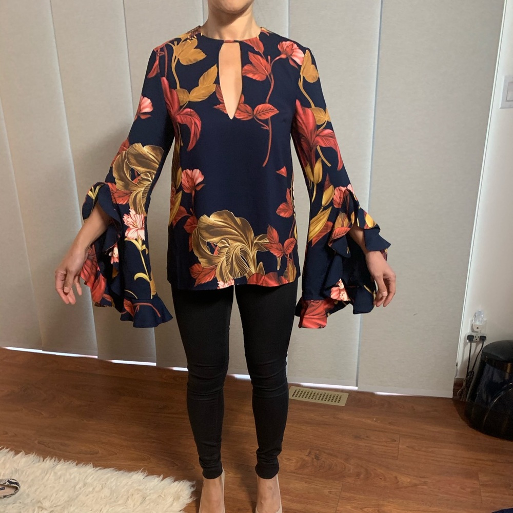 C/meo Statement floral top